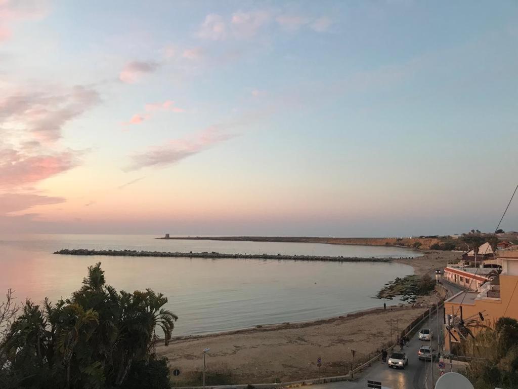 Appartamento Le Onde Terrasini Buitenkant foto